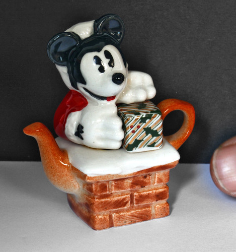 Cardew disney christmas - cardew,