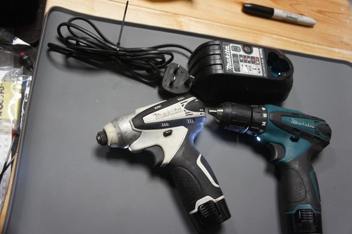 Trapano avvitatore - , a