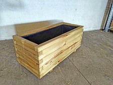 Fioriera in legno impregnato