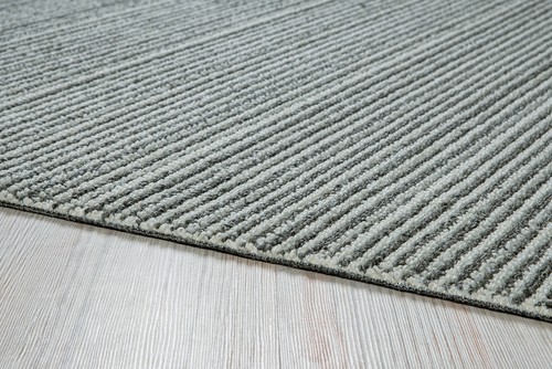 Tappeto grigio antiscivolo