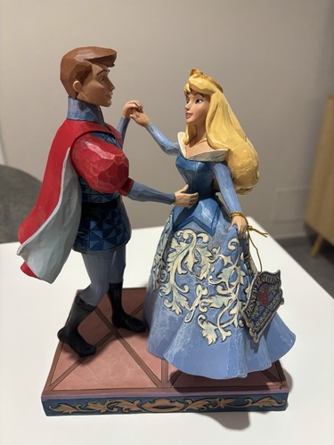 Disney traditions aurora - traditions,
