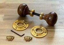 1 paio di pomelli porta bordo