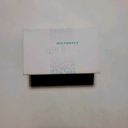 Instantly ageless face - ageless, lift