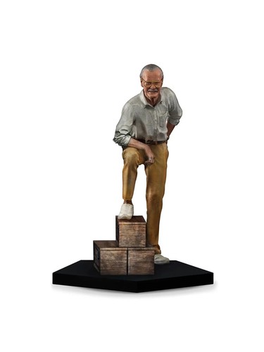 Marvel stan lee statue - lee,