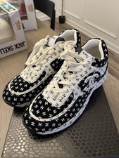 40.5EU (9US W) - Chanel Black