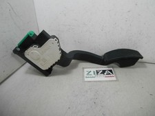 Throttle pedal Fiat 500L 1.3
