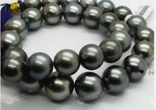 ENORME COLLANA DI PERLE