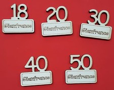 Calamita Anni numero in legno inciso personalizzato con nome, 18 20 30 40 50