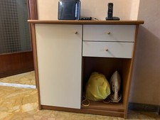 Mobile in noce naturale con  cassetti e anta chiusa mobiletto porta telefono 