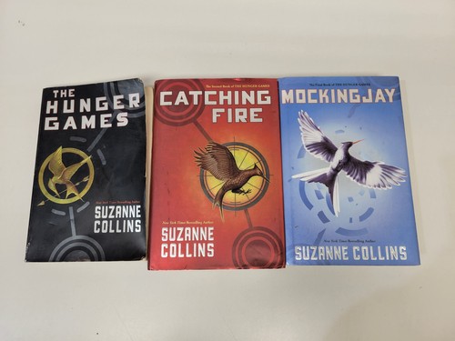 The hunger games trilogy book - games,