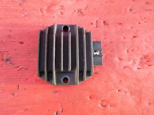 Regolatore tensione - di,