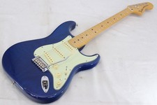 Fender DELUXE STRATOCASTER