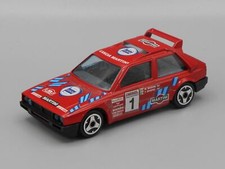 Voiture Lancia Delta S4 en