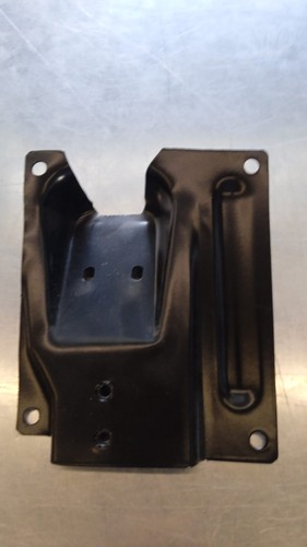 Supporto destro maschera iveco
