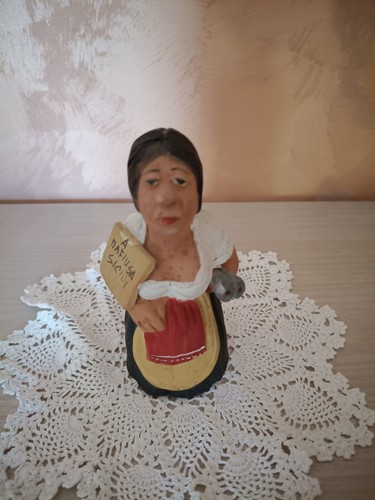 Statuetta artigianale - , in