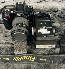 FujiFilm Finepix S1 Pro con