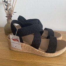 Sandali con zeppa neri