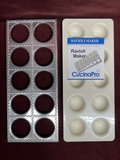 Ravioli maker 2 - 2.5"x, 2.5"