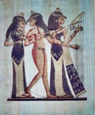 Papiro dipinto egiziano a colori con suonatrici su papiro - Misure cm.34x42.