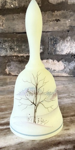 Fenton custard uranium bell - custard,