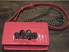 Alexander McQueen - Borsa a tracolla gioiello - pelle di coccodrillo rosa argento nocca teschio