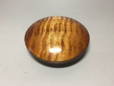 Ciotola in legno a righe di