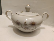 ZUCCHERIERA BAVARIA IN PORCELLANA DIPINTA A MANO, RIFINITA IN ORO ZECCHINO