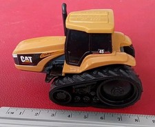 Modello di trattore da pista