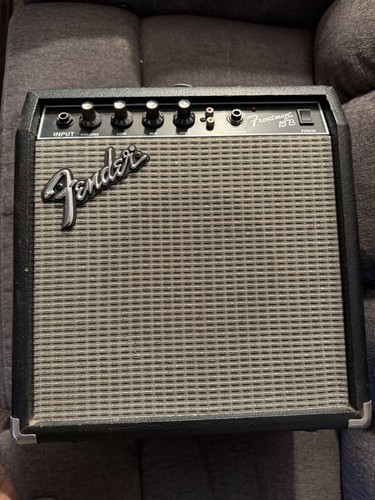 Fender frontman 15b - fender,
