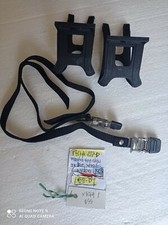 BLACK PLASTIC TOE CLIPS AND