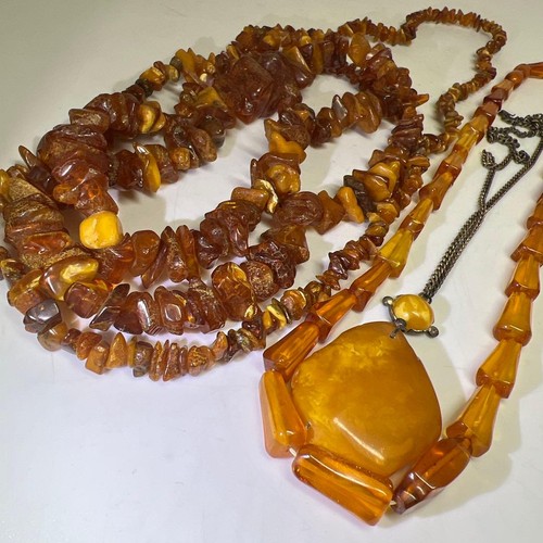 Assortimento collana ambra
