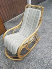 sedia a dondolo in Vimini