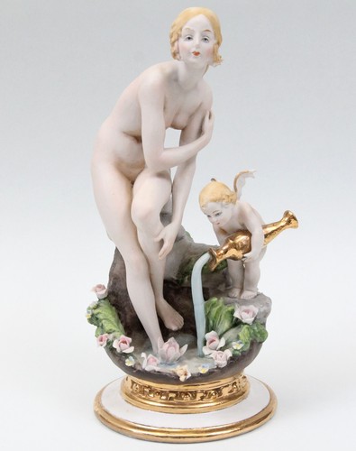 Statuina porcellana - (stile, di)