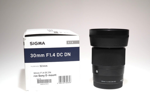 Sigma 30mm dc dn per - 30mm, f/1.4