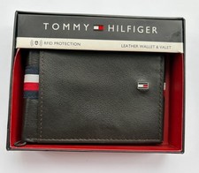 Portafoglio Tommy Hilfiger in vera pelle bifold nero con logo a righe RFID