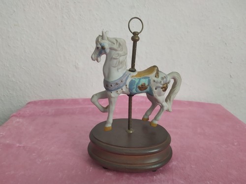 Giostra cavallo carillon