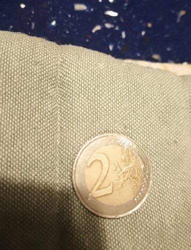Moneta due euro - due,