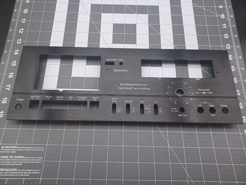 Piastra frontale per cassette