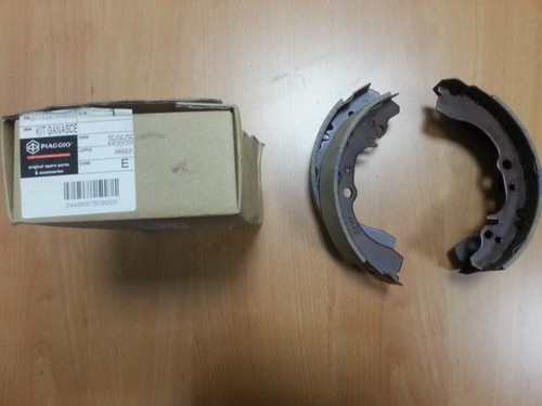 Rear brake pads kit - rear,