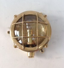 Antica lampada paratia marina