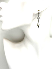 Orecchini pendenti goccia a leva in acciaio inox lucido FULMINE