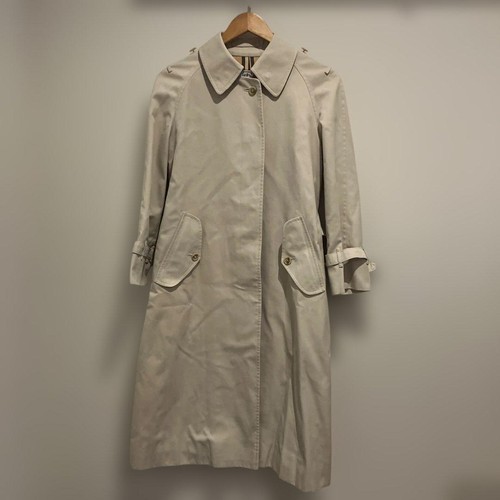 Burberry trench coat size - coat, m