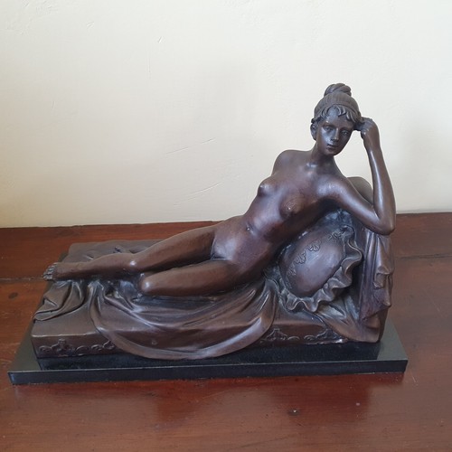 Statua statuetta scultura - , in