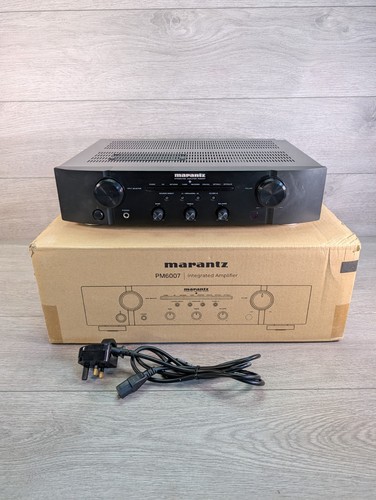 Amplificatore stereo integrato