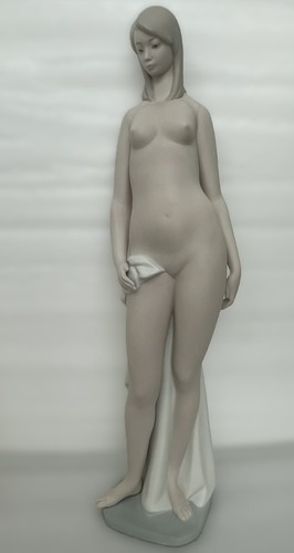 Lladro matte porcelain - matte,