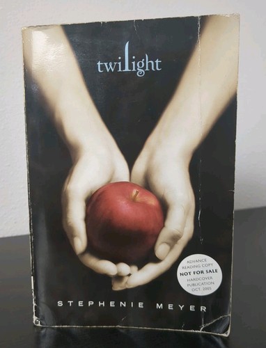 Twilight stephenie meyer - by,