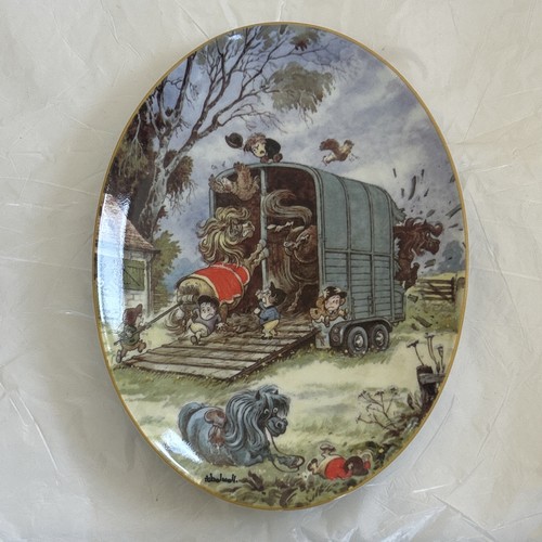 Royal worcester porcelain - royal,