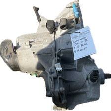 Cambio manuale  modello RENAULT CLIO II 1.2 benzina 5 marce ricambio usato
