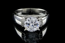 Anello Diamonique 100 faccette