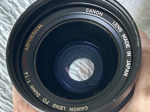Canon 24mm s c - 24mm, f/1.4